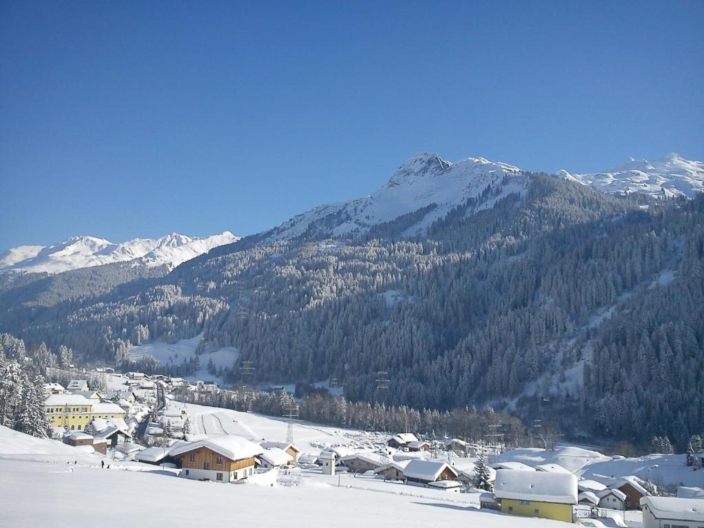 Appartamento Haus Adrian Wald am Arlberg Esterno foto